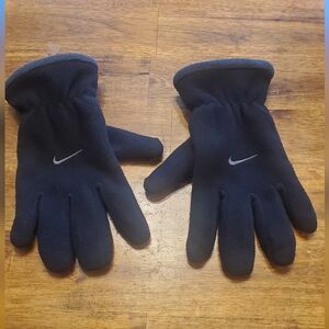 Nike Black Fleece Gloves Youth
